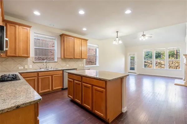 $2,695 | 2725 Tangerine Lane, Plano, TX 75074