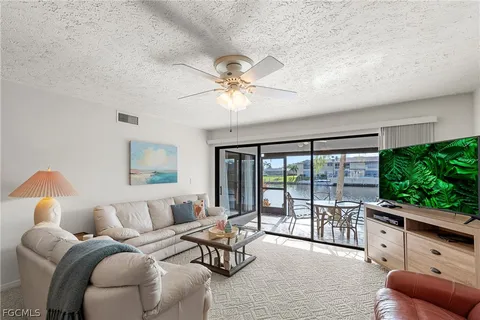 $199,900 | 3631 Southeast 10th Avenue, Unit 102, Cape Coral, FL 33904