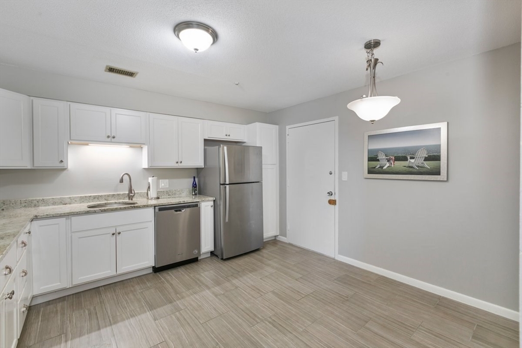 1008 Paradise Road, Unit 2E Swampscott, MA 01907 - Photo 11 of 22