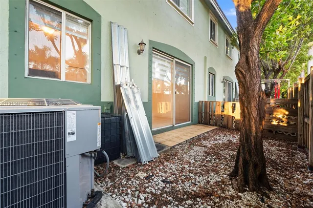 $2,299 | 1406 Southeast 26th Court, Unit 311, Homestead, FL 33035