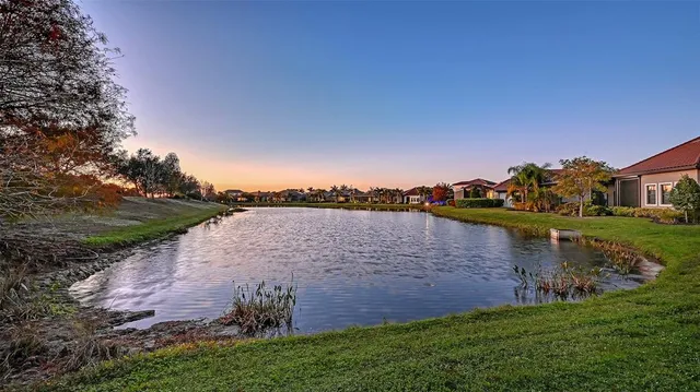 $2,000,000 | 16622 Kendleshire Terrace, Lakewood Ranch, FL 34202
