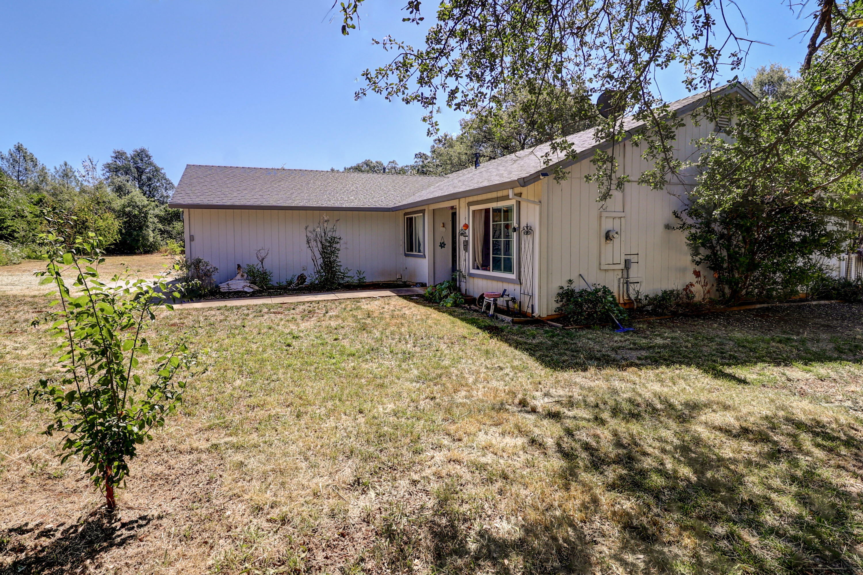 5094 Wilson Hill Road Manton, CA 96059 - Photo 33 of 35 FRONT OF HOUSE