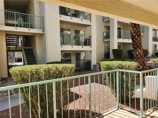 $139,500 | 3550 Bay Sands Drive, Unit 1059, Laughlin, NV 89029