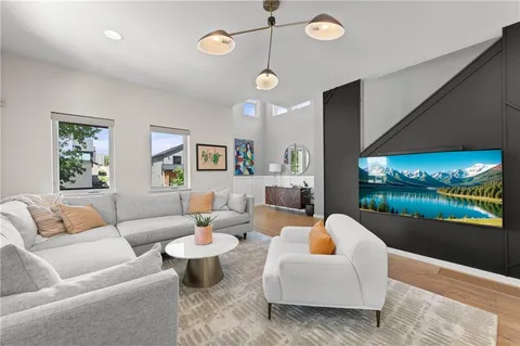 $725,000 | 2445 Tracy Avenue, Kansas City, MO 64108