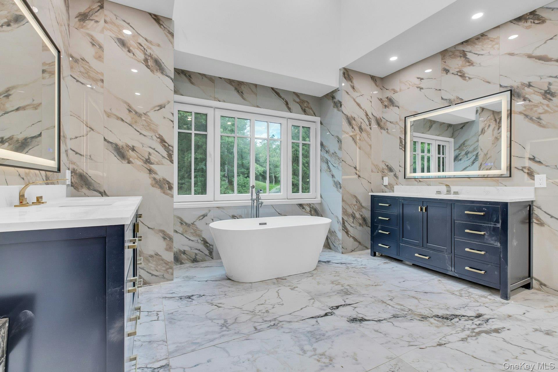 12 Saddle Ridge Road Old Westbury, NY 11568 - Photo 26 of 50