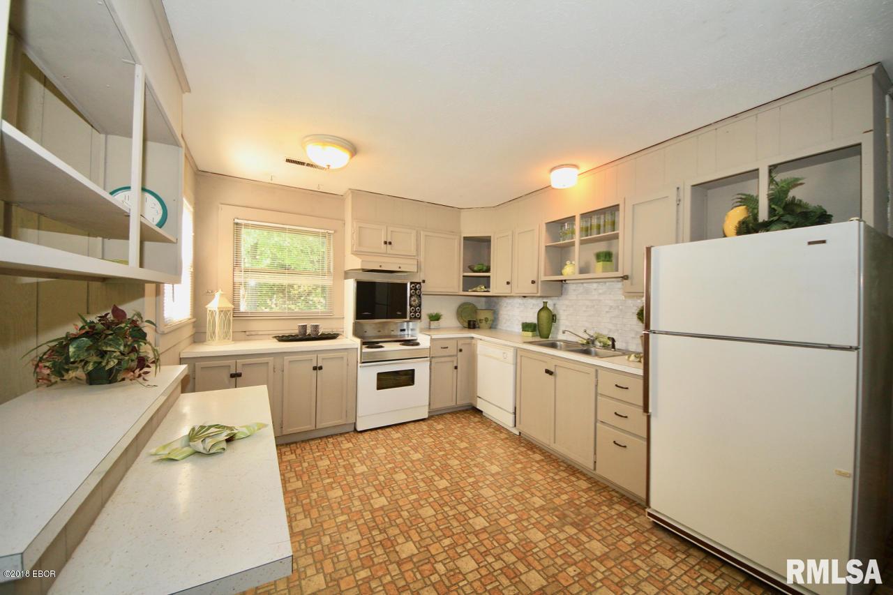 4992 Market Road Marion, IL 62959 - Photo 3 of 43 Gallery Image 3