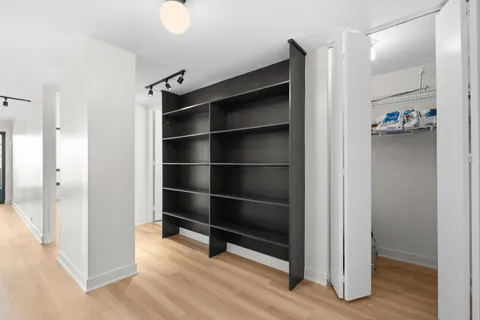 $344,000 | 2020 North Lincoln Park West, Unit 6E, Chicago, IL 60614