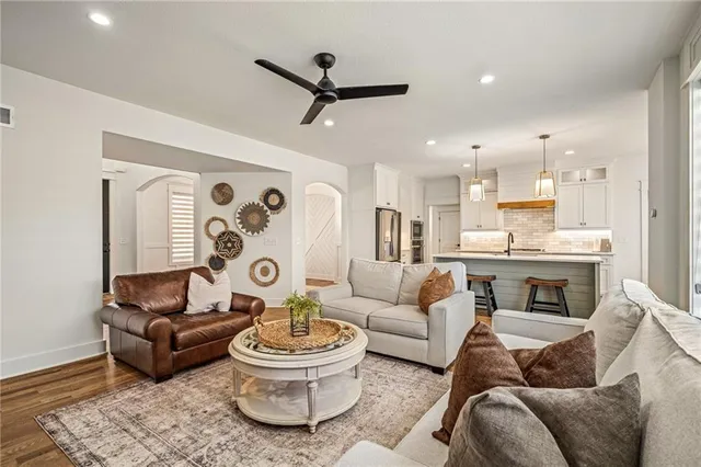 $725,000 | 16180 West 165th Terrace, Olathe, KS 66062