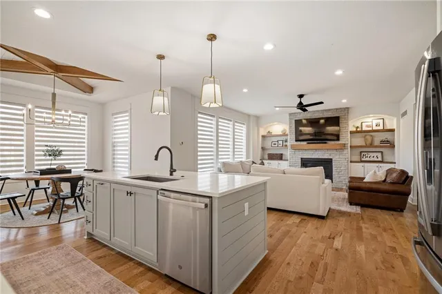 $725,000 | 16180 West 165th Terrace, Olathe, KS 66062