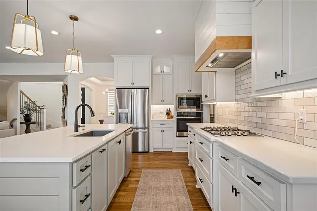 $725,000 | 16180 West 165th Terrace, Olathe, KS 66062