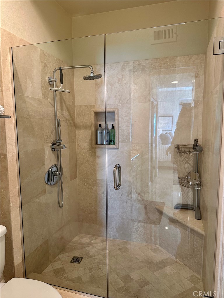 17 Centre Court, Unit 86 Dana Point, CA 92629 - Photo 16 of 21 a bathroom with a shower