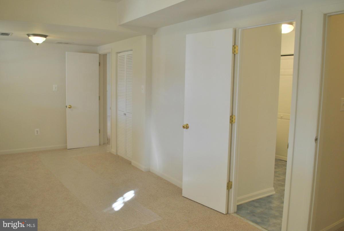 711 West Poplar Road Sterling, VA 20164 - Photo 22 of 29 Bedroom