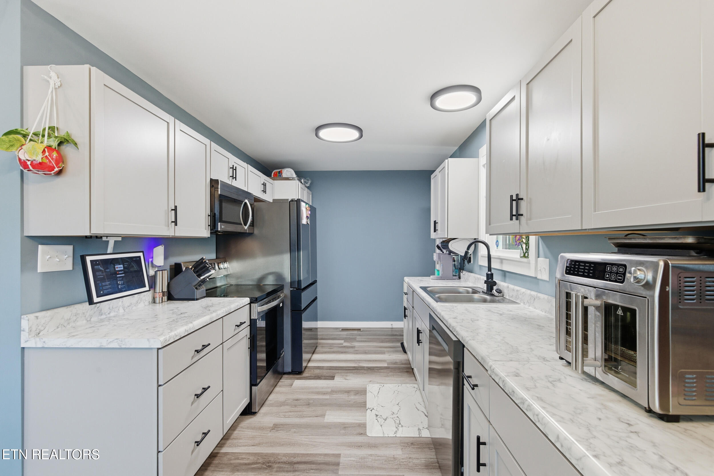 105 Waddell Place Oak Ridge, TN 37830 - Photo 15 of 32 knox_view_media_105_waddell_pl_0053