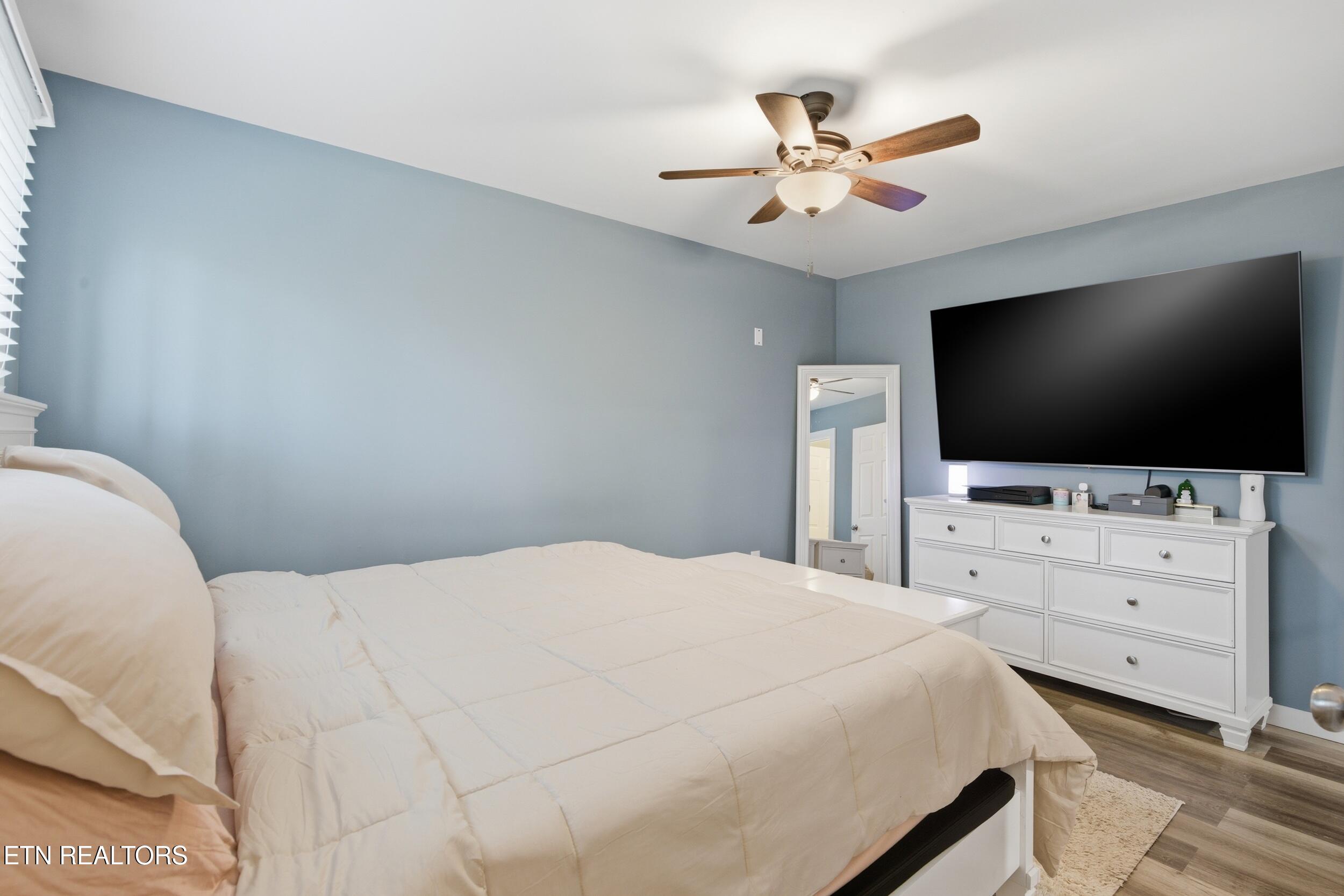 105 Waddell Place Oak Ridge, TN 37830 - Photo 19 of 32 knox_view_media_105_waddell_pl_0065