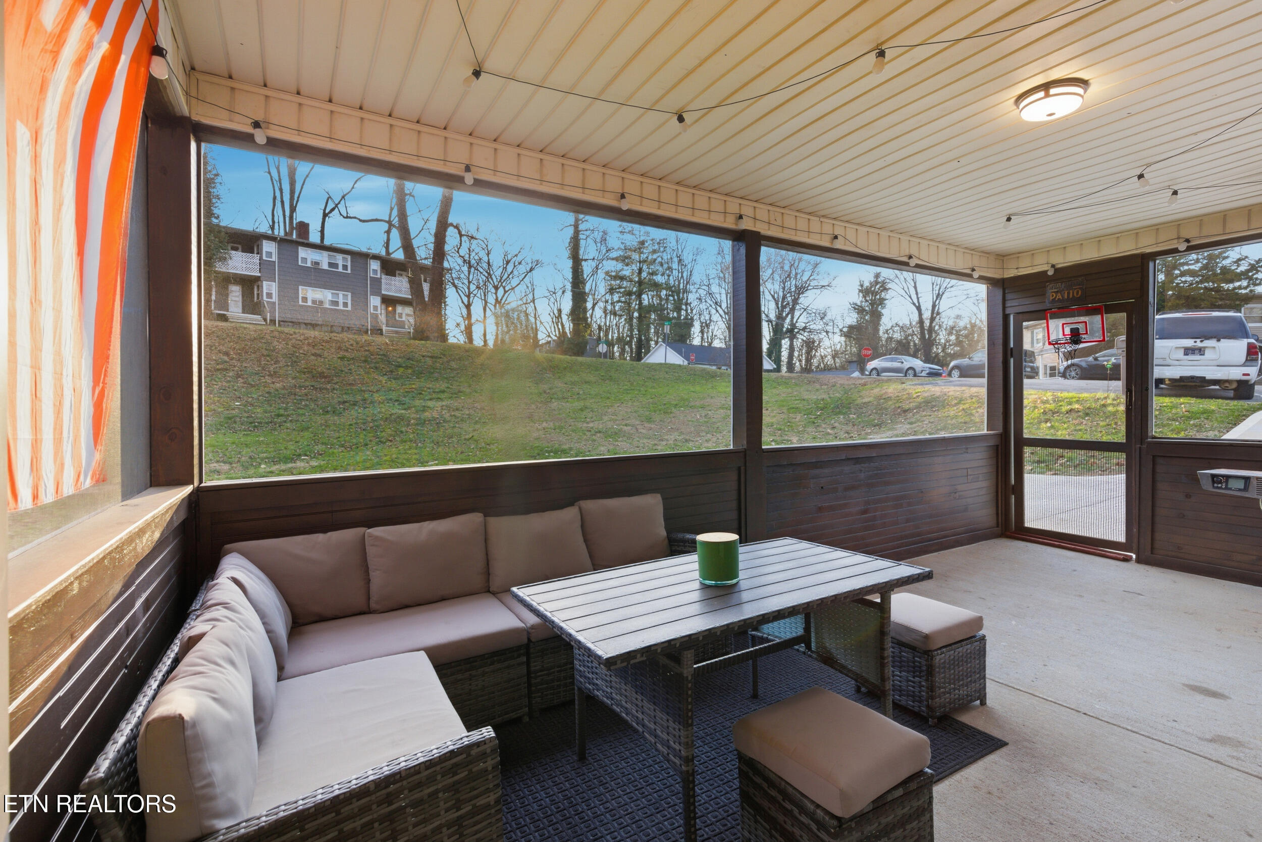 105 Waddell Place Oak Ridge, TN 37830 - Photo 26 of 32 knox_view_media_105_waddell_pl_0086