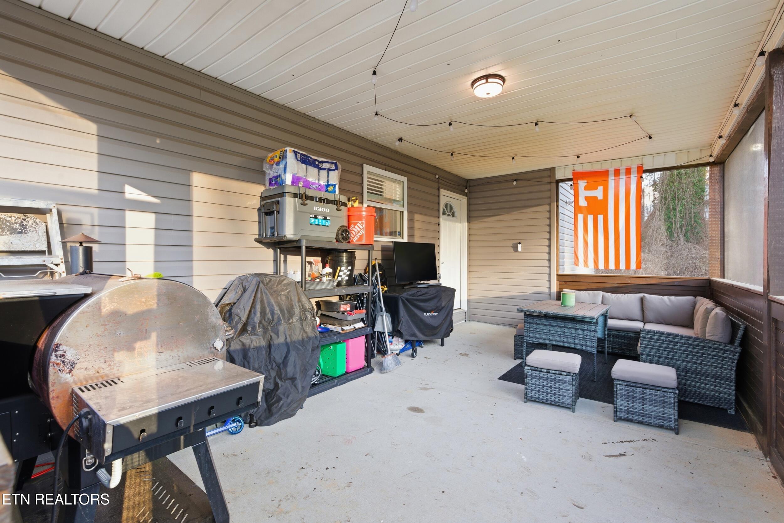 105 Waddell Place Oak Ridge, TN 37830 - Photo 27 of 32 knox_view_media_105_waddell_pl_0089