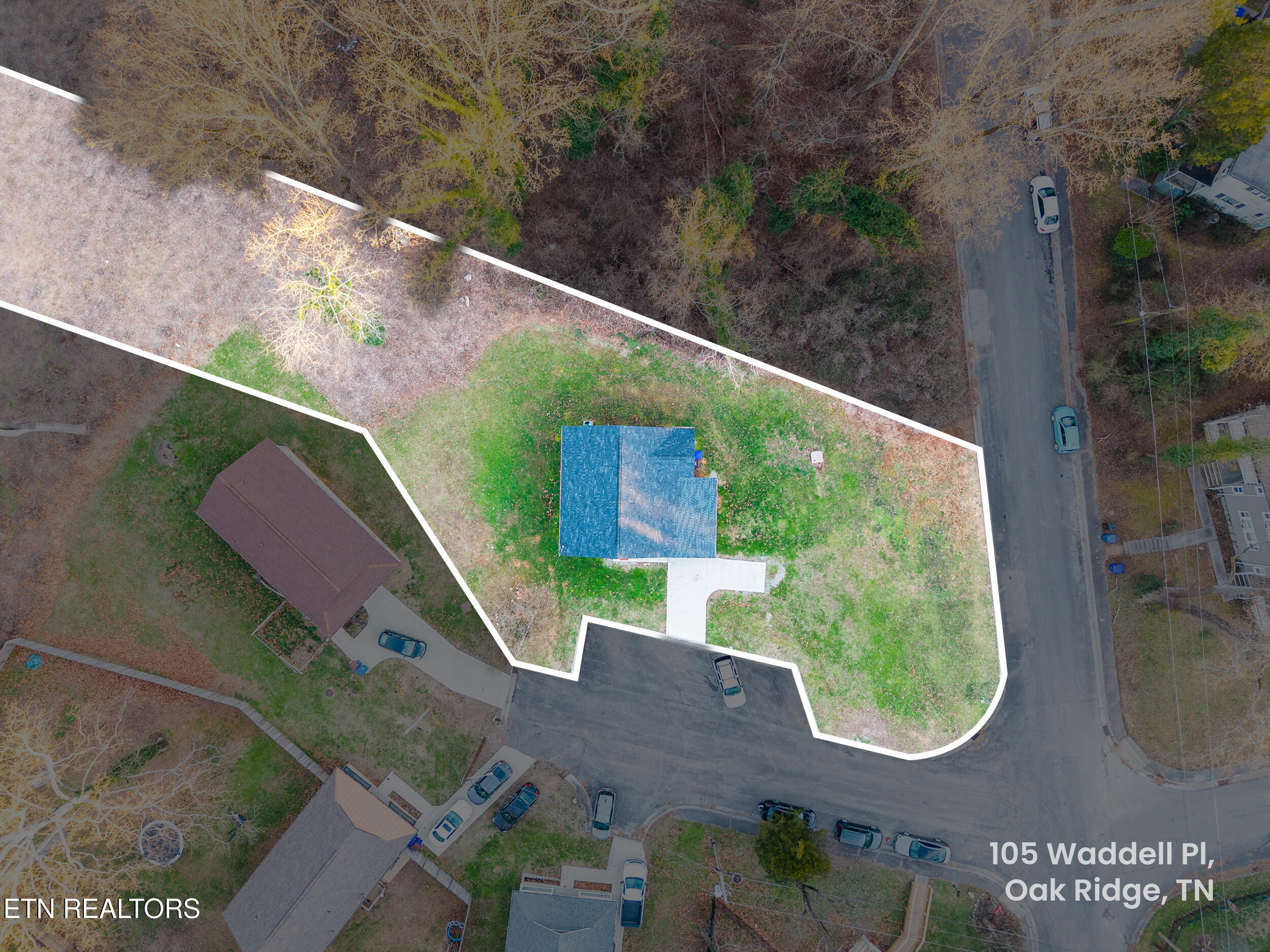 105 Waddell Place Oak Ridge, TN 37830 - Photo 7 of 32 knox_view_media_105_waddell_pl_0028-prop