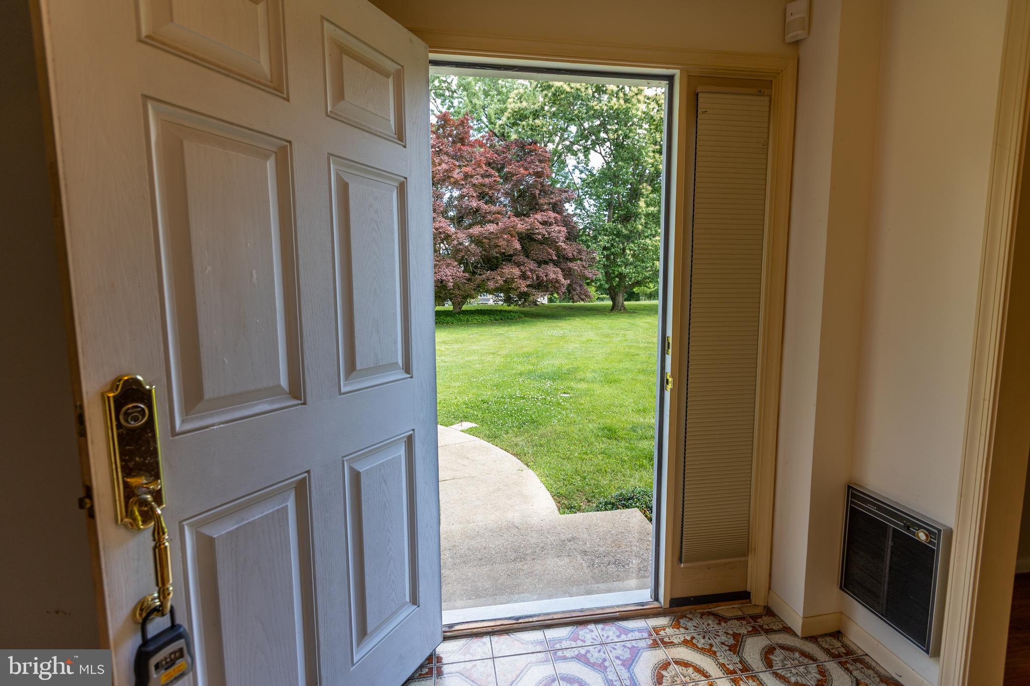1929 Hillendale Road Chadds Ford, PA 19317 - Photo 17 of 56 Foyer Entraance
