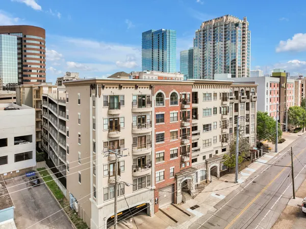 $1,750 | 1803 Broadway, Unit 210, Nashville, TN 37203