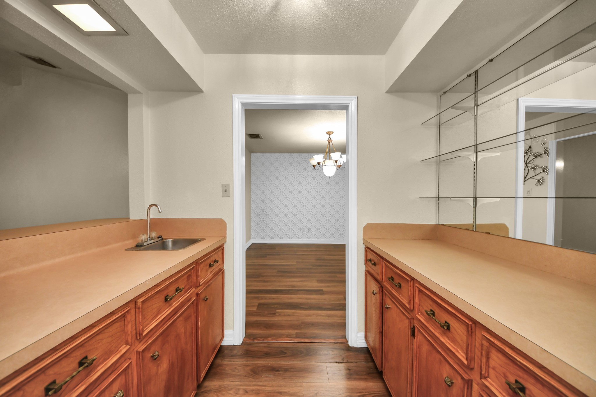 8407 Kirchner Road Manvel, TX 77578 - Photo 12 of 30 Wet Bar
