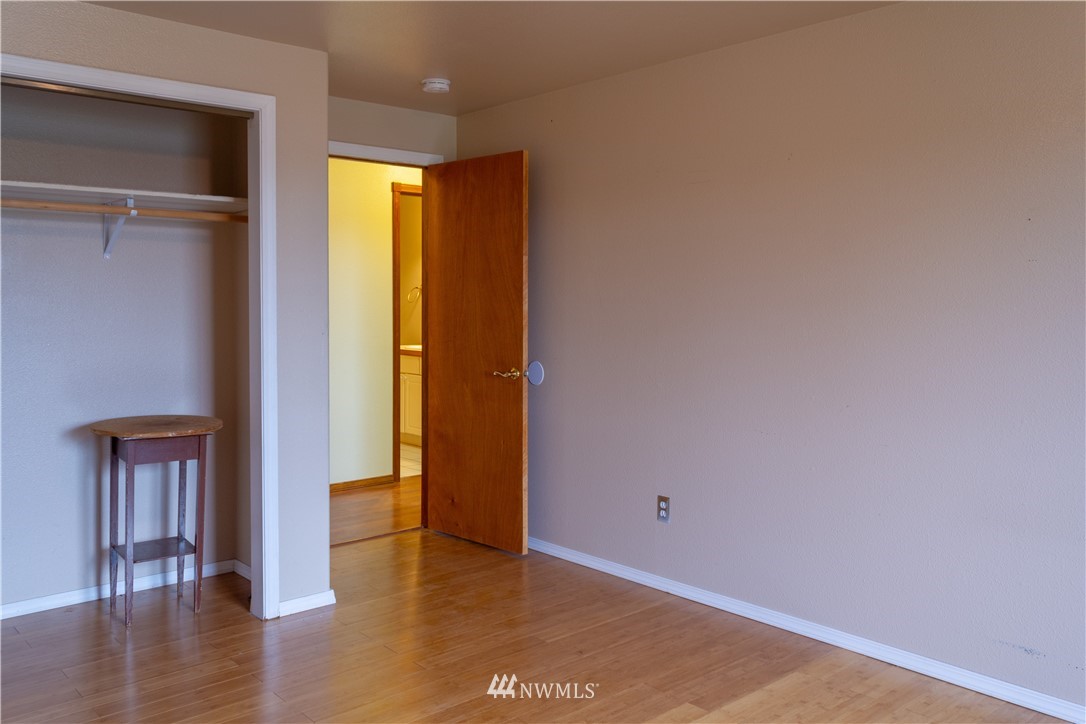 9122 Applegate Loop Southwest Rochester, WA 98579 - Photo 11 of 16