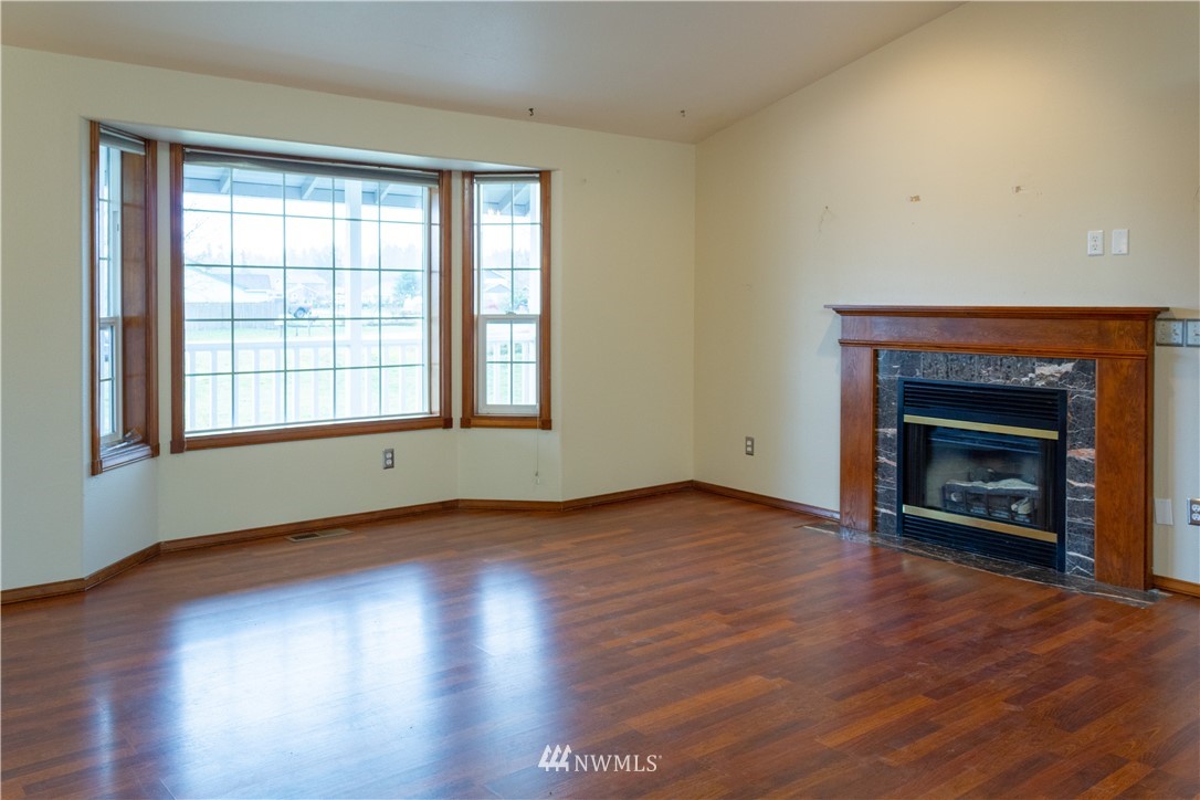 9122 Applegate Loop Southwest Rochester, WA 98579 - Photo 4 of 16