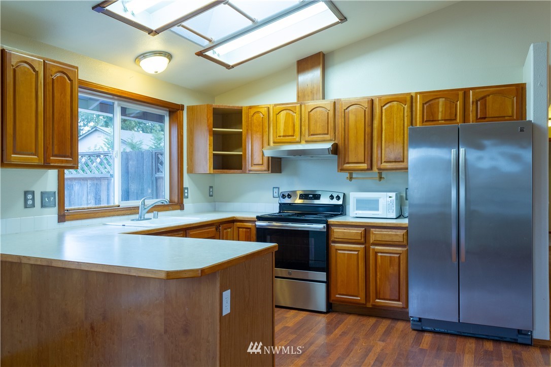 9122 Applegate Loop Southwest Rochester, WA 98579 - Photo 6 of 16