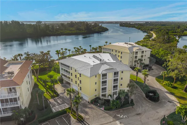 $12,500 | 8875 West Orchid Island Circle, Unit 301, Vero Beach, FL 32963