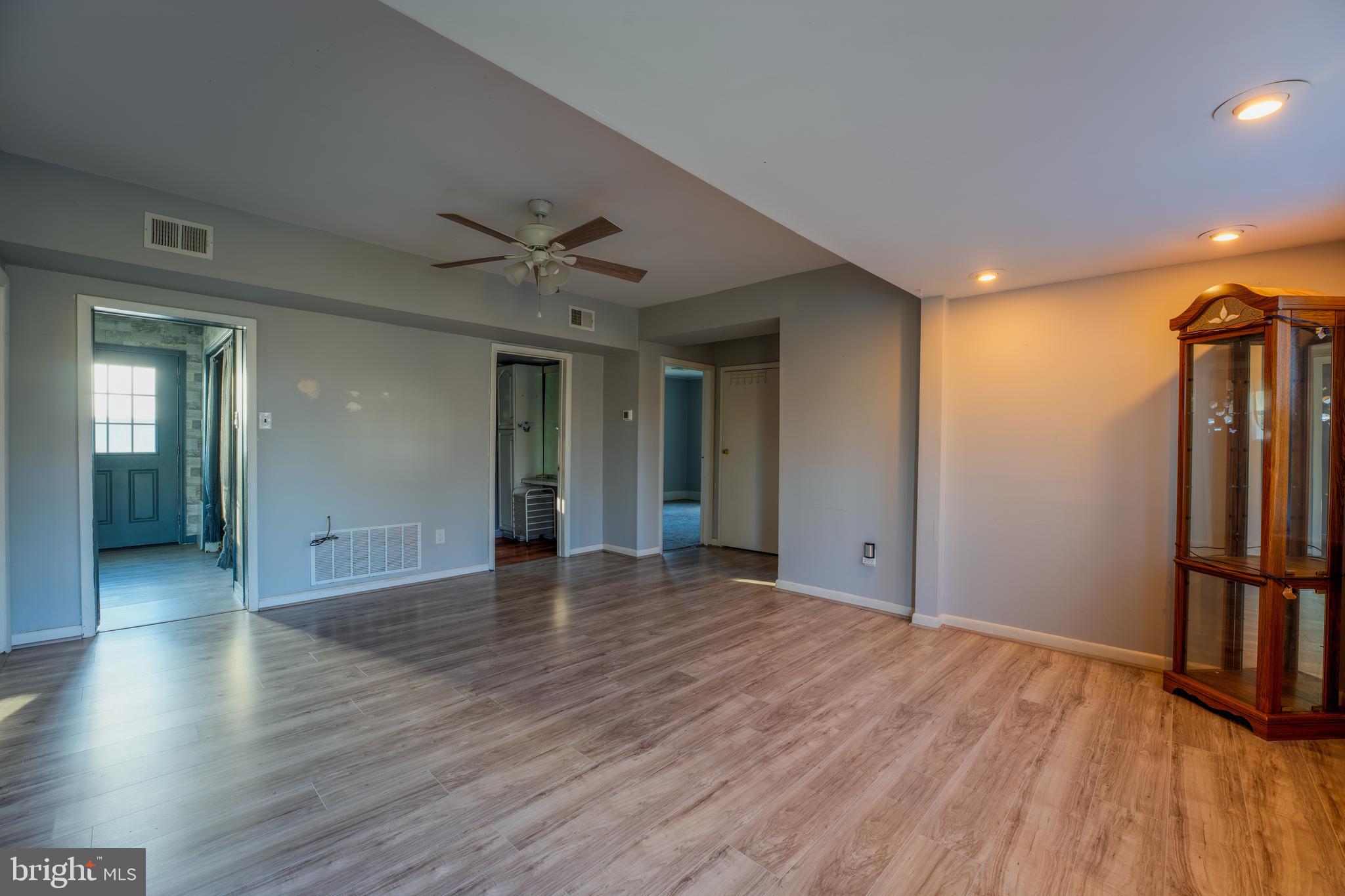 111 Cains Mill Road Williamstown, NJ 08094 - Photo 5 of 18