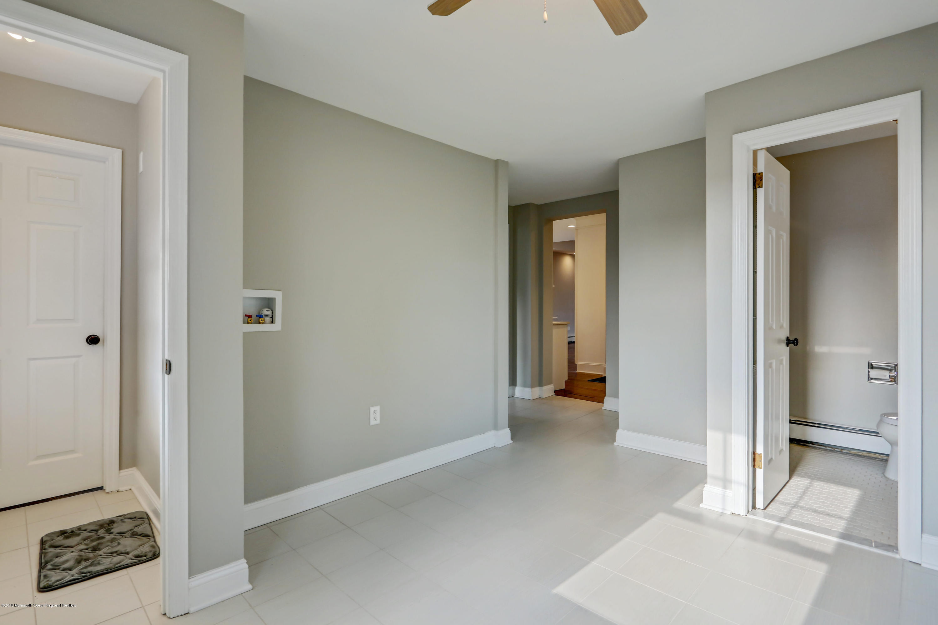417 Ocean Road Spring Lake, NJ 07762 - Photo 18 of 40 Mud Room/Laundry