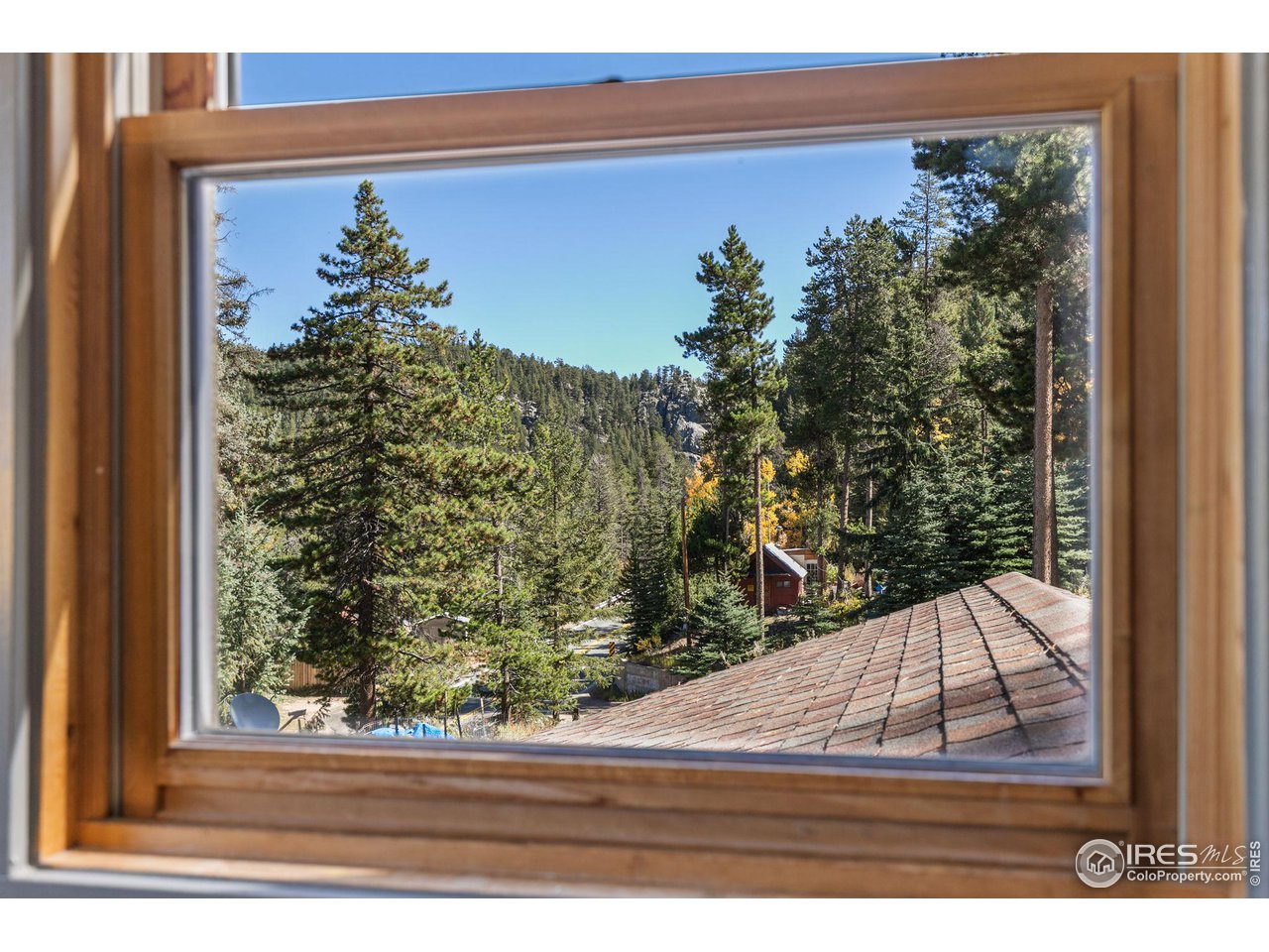 3072 Highway 72 Black Hawk, CO 80422 - Photo 19 of 36 a view of a window