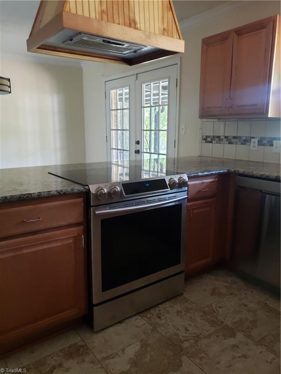 209 Willis Road Mount Airy, NC 27030 - Photo 3 of 13 Gallery Image 3