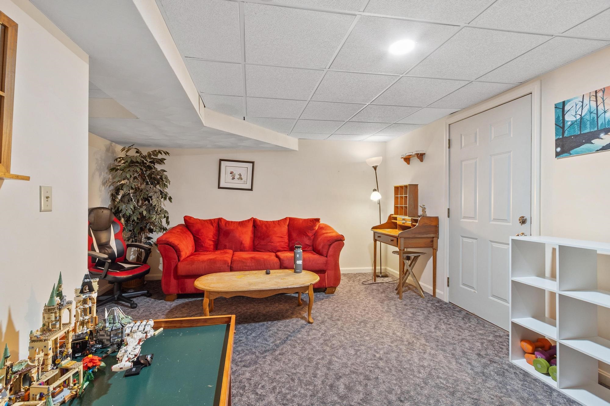 27 Reed Street, Unit B Londonderry, NH 03053 - Photo 26 of 32 Gallery Image 26