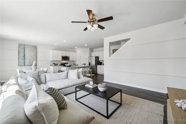 $569,990 | 7776 Arbor Marsh Terrace, New Kent, VA 23124