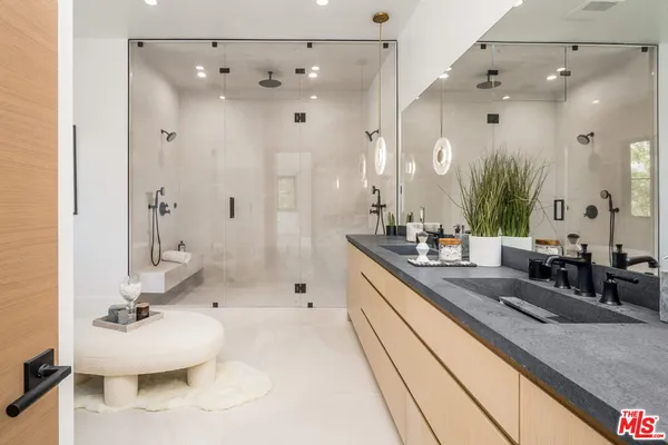 $35,500 | 16657 Oldham Street, Encino, CA 91436