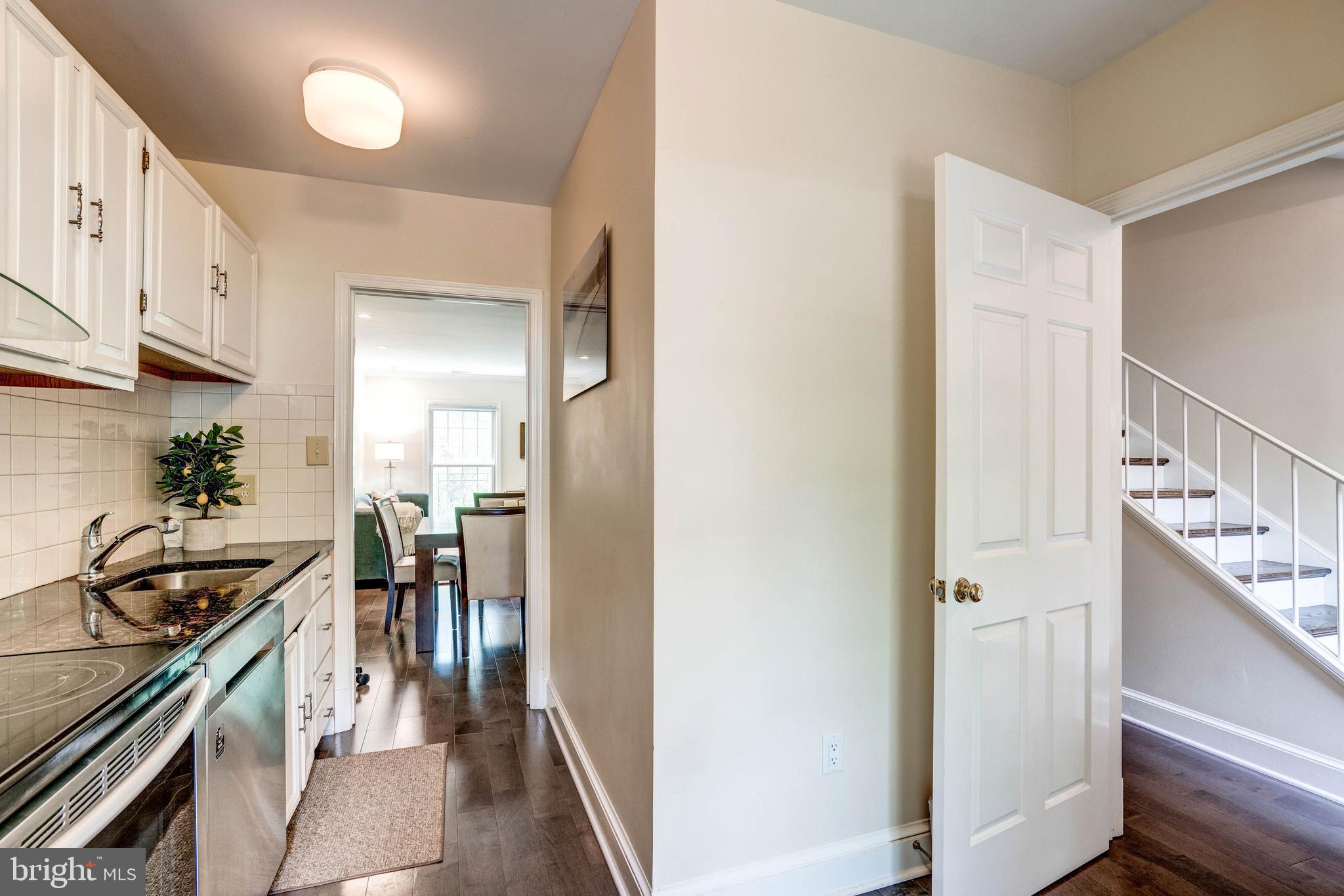 3233 Sutton Place Northwest, Unit A Washington, DC 20016 - Photo 12 of 48