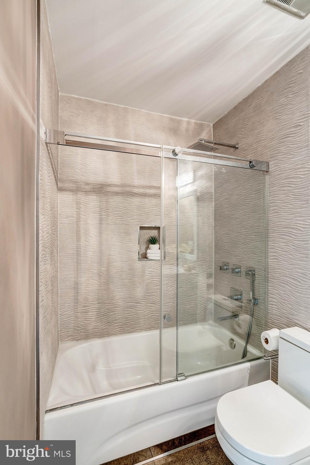 3233 Sutton Place Northwest, Unit A Washington, DC 20016 - Photo 47 of 48