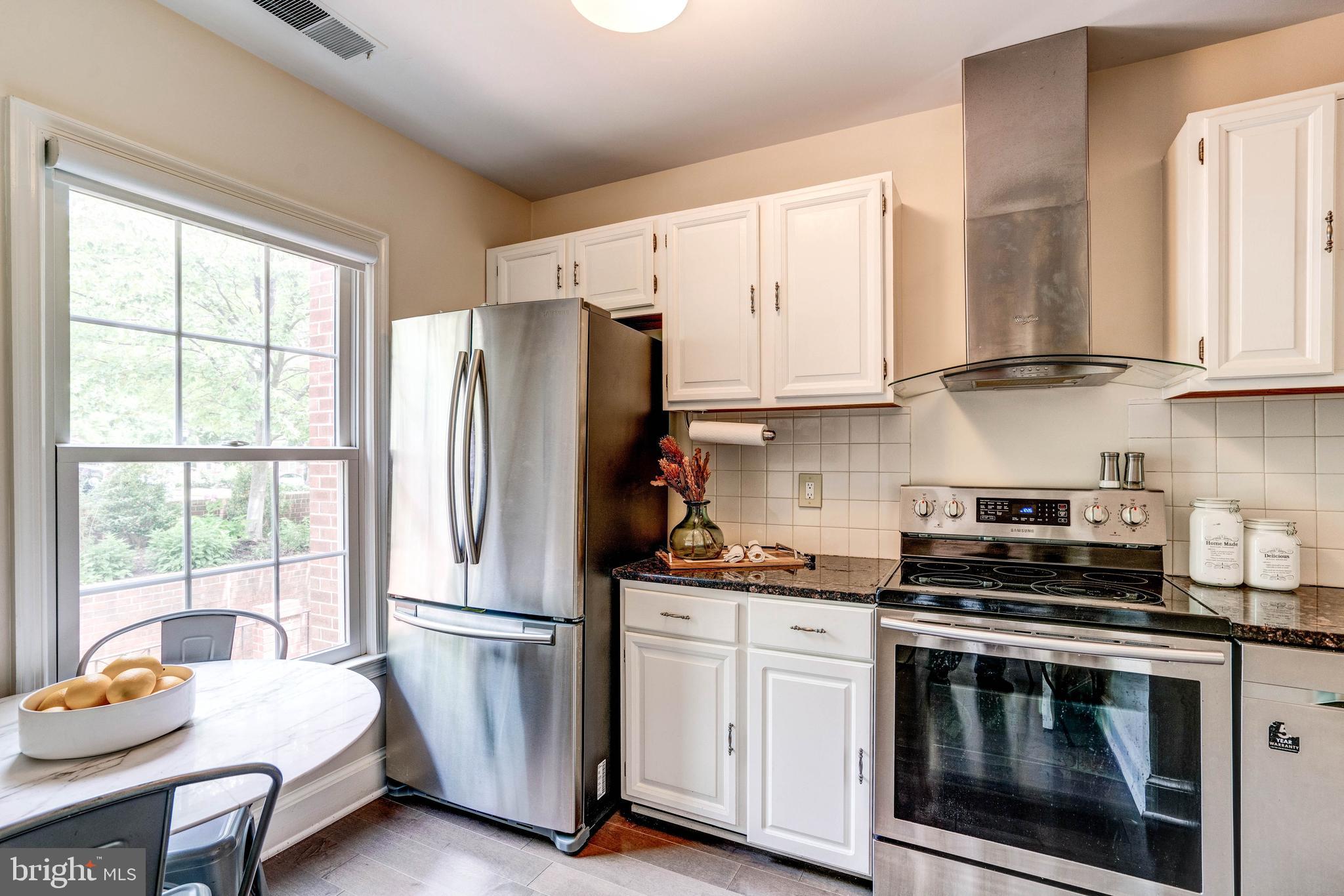 3233 Sutton Place Northwest, Unit A Washington, DC 20016 - Photo 9 of 48