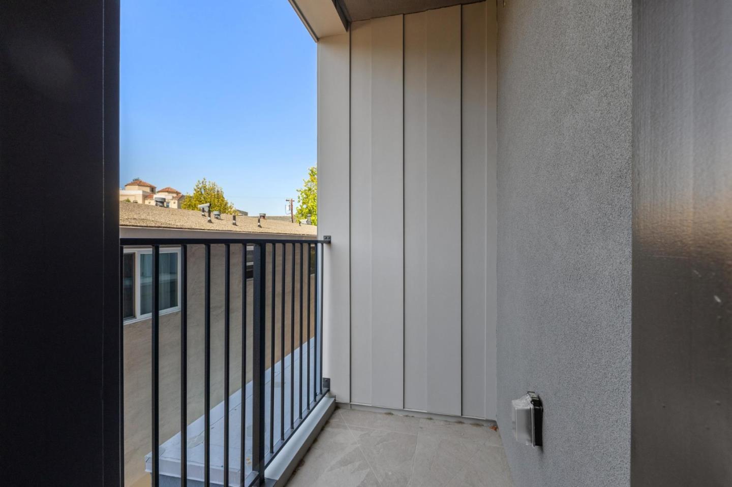 1433 Floribunda Avenue, Unit 5 Burlingame, CA 94010 - Photo 13 of 58