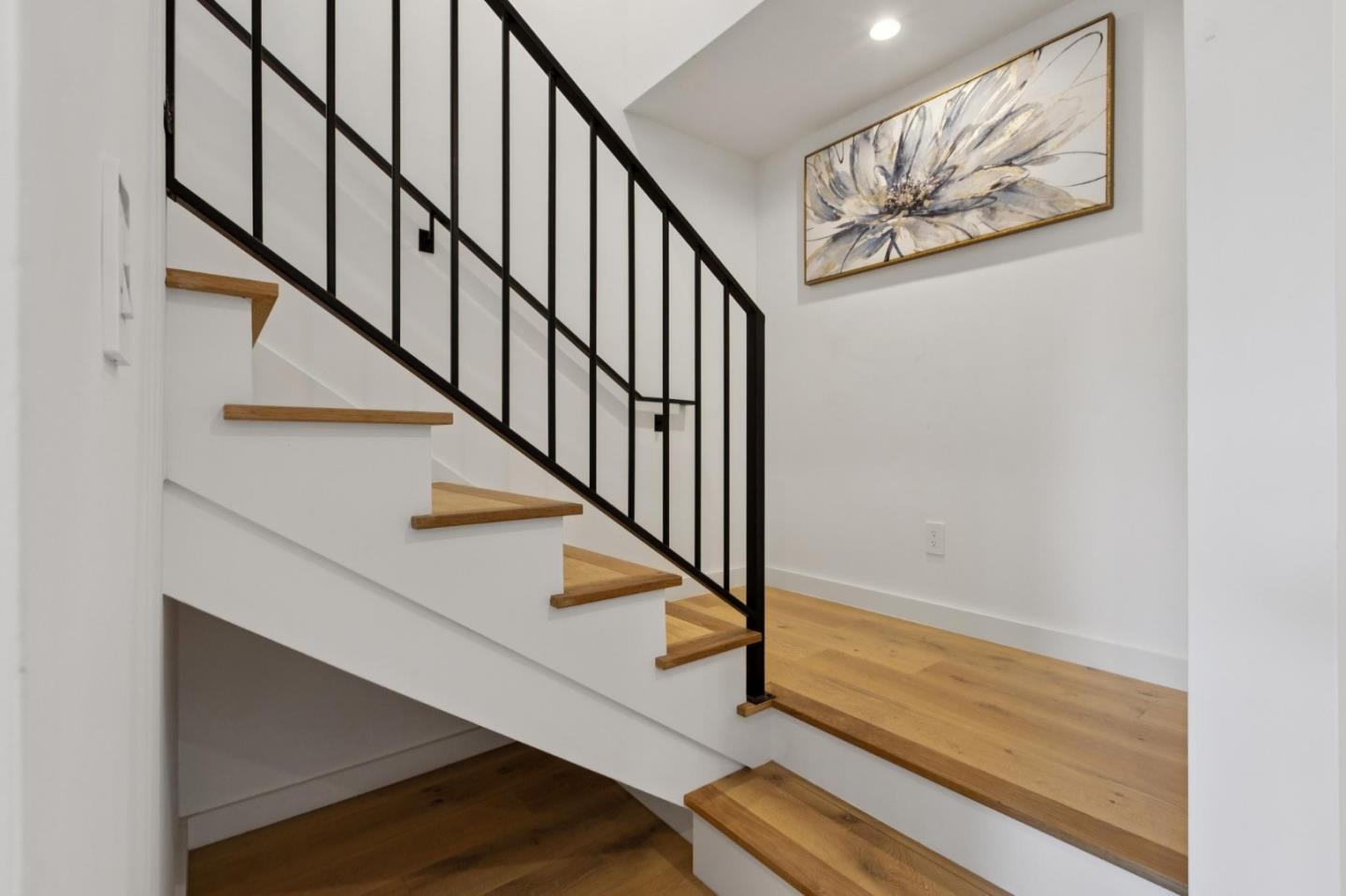 1433 Floribunda Avenue, Unit 5 Burlingame, CA 94010 - Photo 15 of 58 a view of entryway