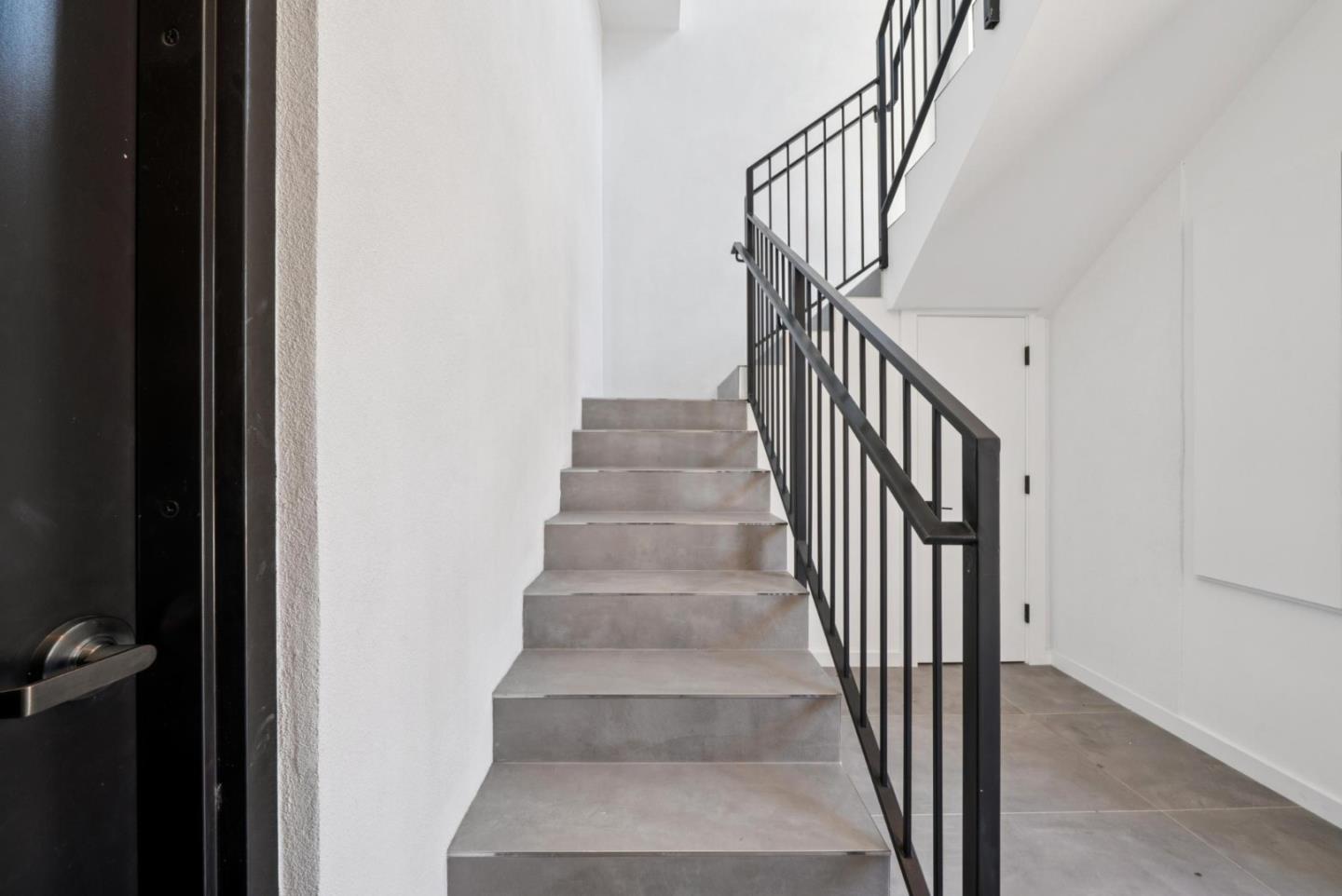 1433 Floribunda Avenue, Unit 5 Burlingame, CA 94010 - Photo 50 of 58 a view of entryway