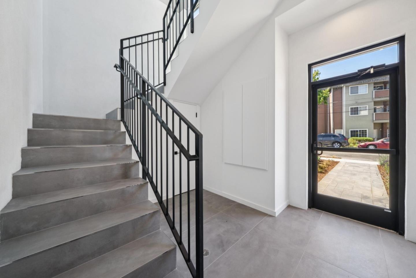 1433 Floribunda Avenue, Unit 5 Burlingame, CA 94010 - Photo 51 of 58