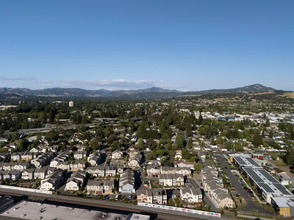 $615,000 | 48 Yarrow Way, Santa Rosa, CA 95407