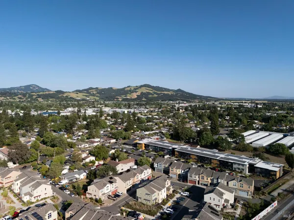 $615,000 | 48 Yarrow Way, Santa Rosa, CA 95407
