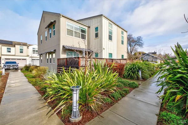 $615,000 | 48 Yarrow Way, Santa Rosa, CA 95407