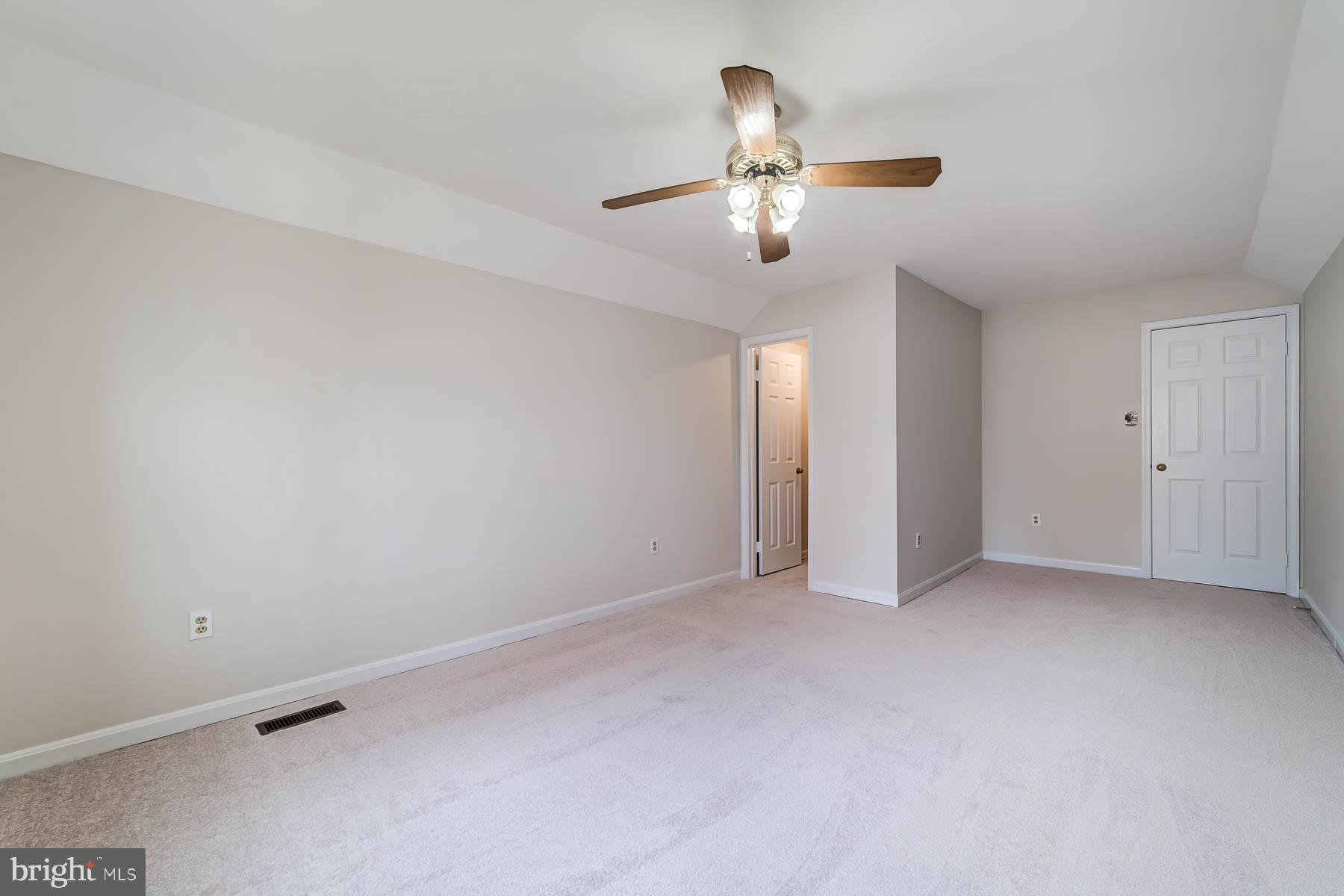 6813 Bluecurl Circle Springfield, VA 22152 - Photo 44 of 60 Gallery Image 44