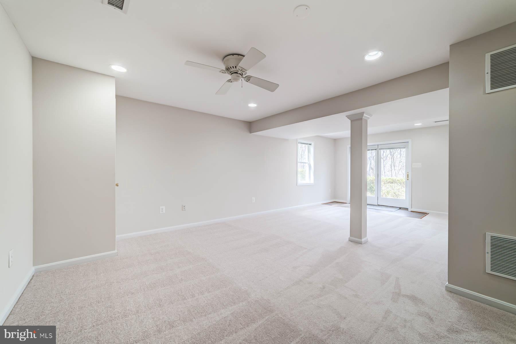 6813 Bluecurl Circle Springfield, VA 22152 - Photo 48 of 60 Gallery Image 48