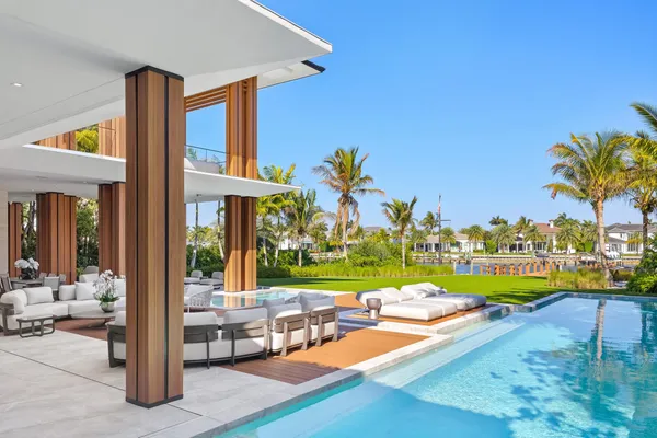 $40,000,000 | 2415 Casa De Marbella, Palm Beach Gardens, FL 33410