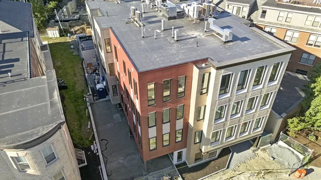 $1,685,000 | 58 Kent, Unit 303, Brookline, MA 02445