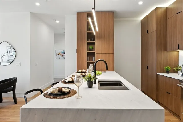 $1,685,000 | 58 Kent, Unit 303, Brookline, MA 02445